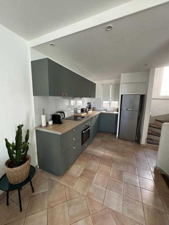 Maison De Village Renovee Avec Vue Mer Exceptionnelle Сен Максим Екстериор снимка
